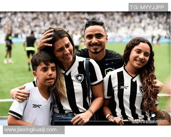 足球明星退役后选择何种职业道路与发展方向探讨